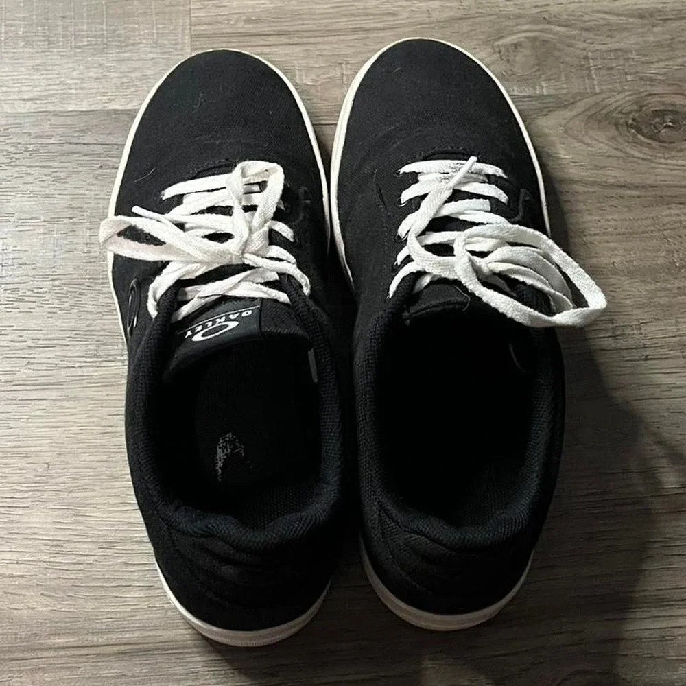 Oakley Vintage Canvas‎ Flyer Sneaker Shoe Size US M8.5